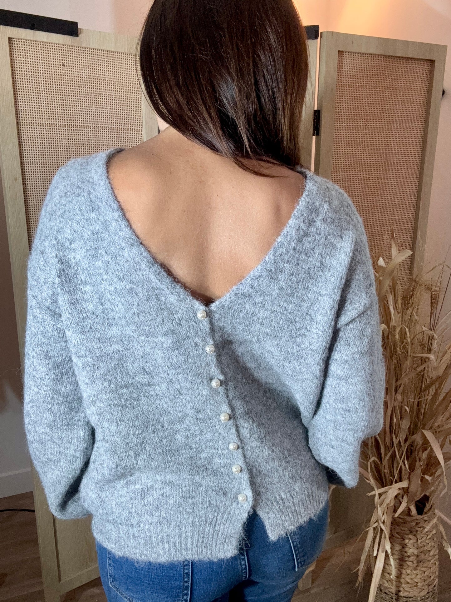 Le gilet pull perle gris