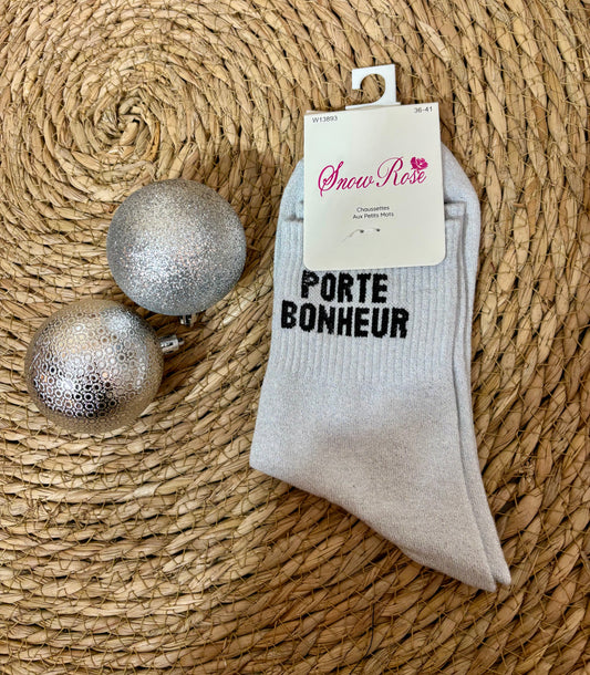 Les chaussettes aux petits mots blanc et gris à paillettes