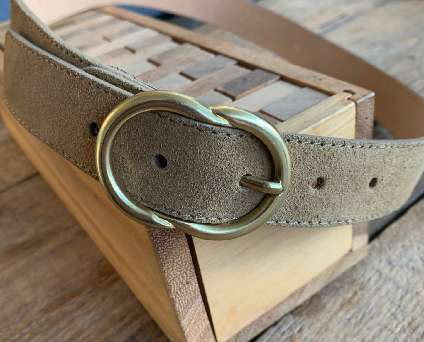 La ceinture cuir daim camel