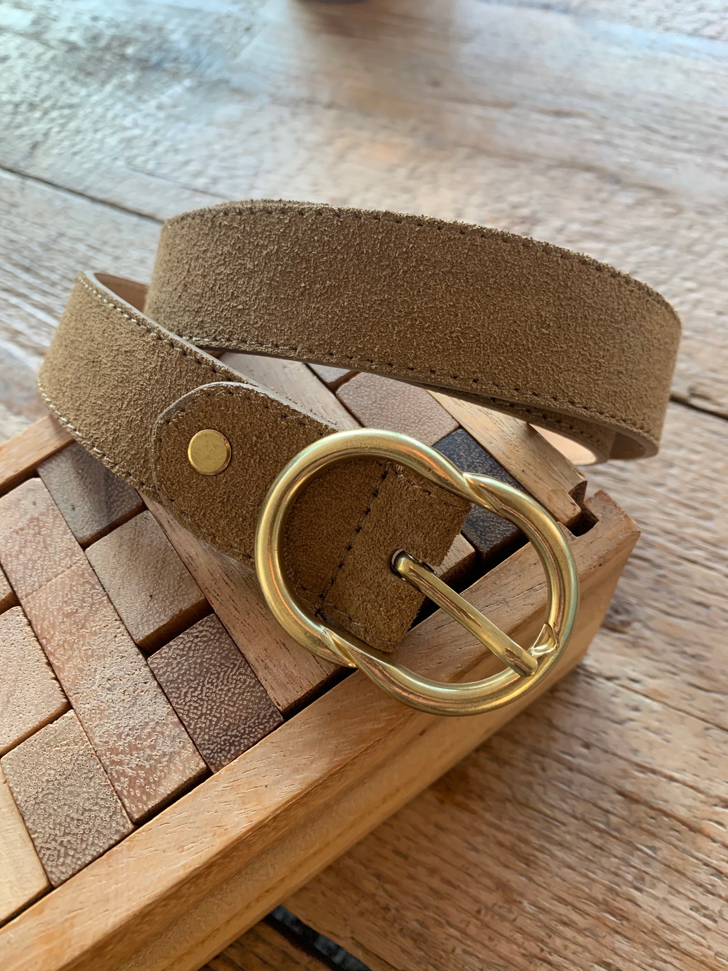 La ceinture cuir daim camel