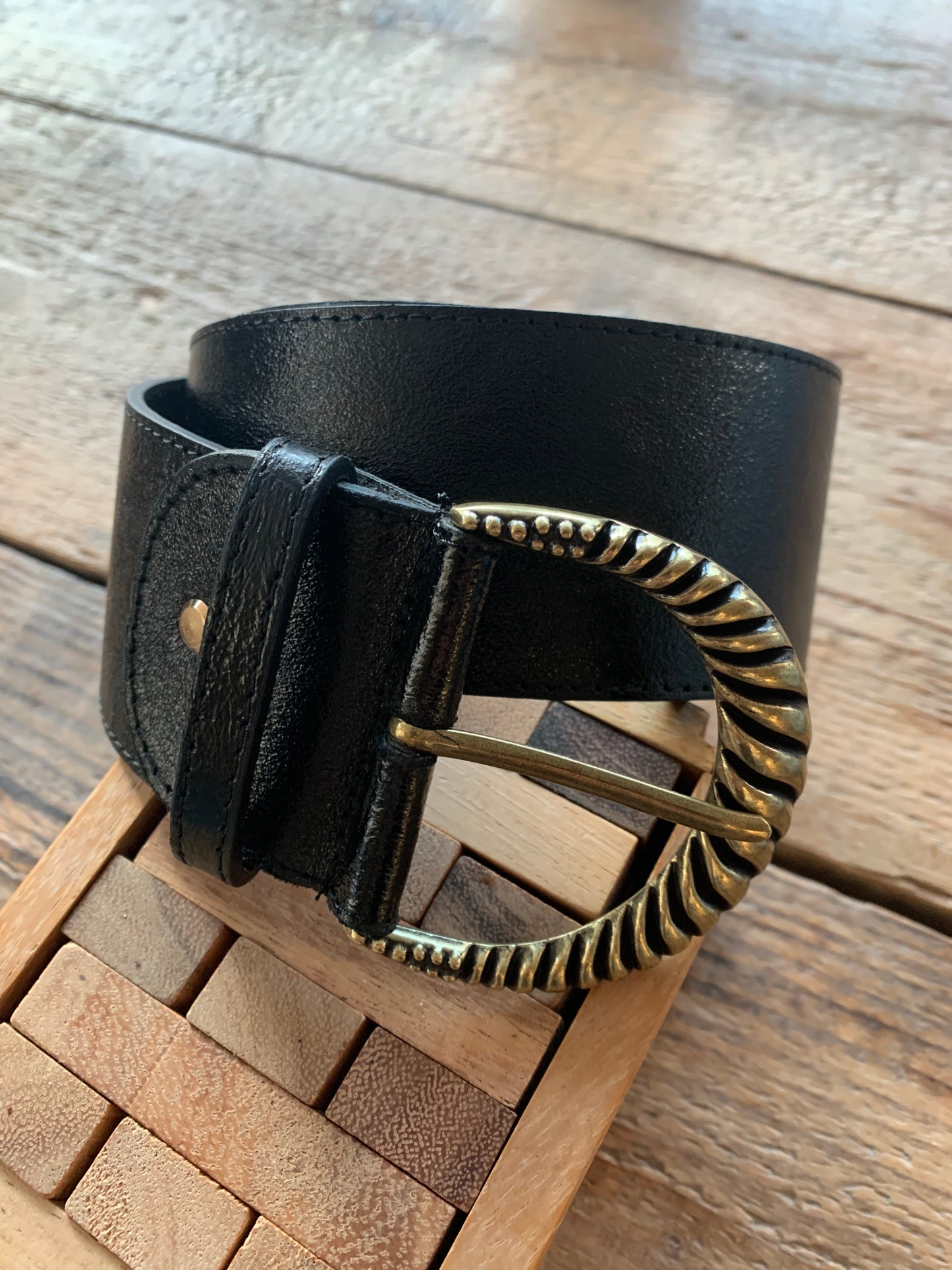 La ceinture large cuir noir